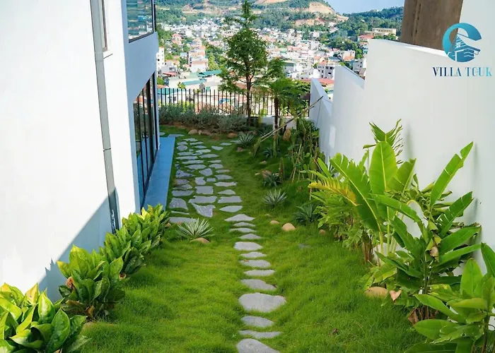 Villa 11 Phong Ngu, Be Boi Rieng, Phong Karaoke, Bai Chay, Ha Long